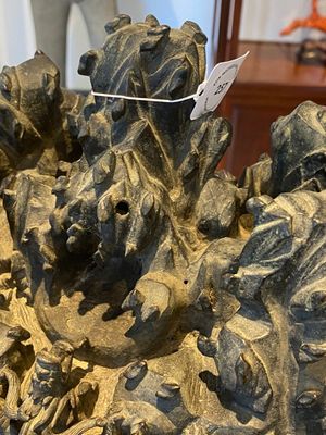 Grand brûle-parfum en bronze au couvercle à décor d'un paysage montagneux avec un dragon et d'autres animaux, Chine, Yuan — photo 18