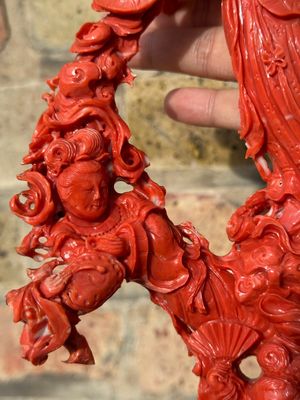 Grand groupe de déesses parmi des nuages en corail rouge sur socle en bois, Chine, 19/20ème — photo 8