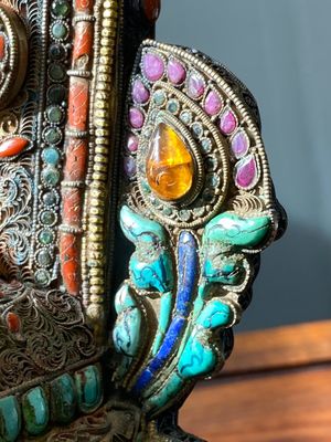 Grand masque de 'Bhairava' en argent filigrané et incrusté de pierres semi-précieuses, Tibet ou Népal, 19ème — photo 19