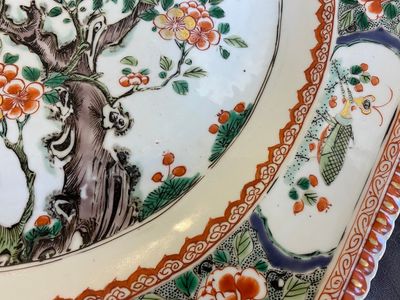 Grand plat de forme octogonale en porcelaine de Chine famille verte, Kangxi — photo 7