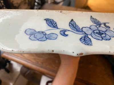 Grand plat en porcelaine de Chine en bleu et blanc à décor d'une scène du 'Xi Xiang Ji', Qianlong — photo 11
