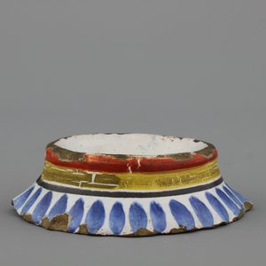 Grand plat oval et salière en faïence française, Sinceny, 18e — photo 2