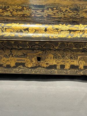 Grand plateau, trois boîtes et un éventail en laque noire et dorée, Canton, Chine, 19ème — photo 20