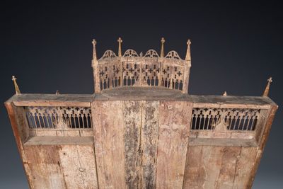 Grand retable en tryptique en bois polychromé et doré figurant Saint-Jean-Baptiste, la Vierge et Saint-Roch, Espagne, 1ère moitié du 16ème — photo 18