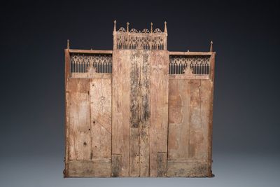 Grand retable en tryptique en bois polychromé et doré figurant Saint-Jean-Baptiste, la Vierge et Saint-Roch, Espagne, 1ère moitié du 16ème — photo 2