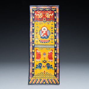 Grand tapis à décor du Bouddha de Médecine ou Bhaishajyaguru sur fond jaune, possiblement Ningxia, Chine, 19/20ème — photo 1