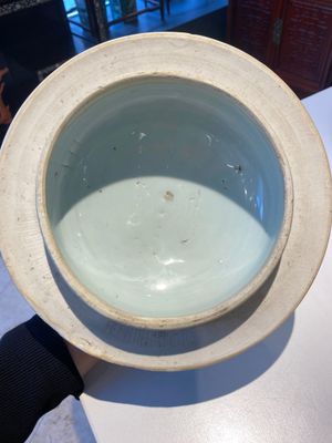 Grand vase couvert en porcelaine de Chine wucai à décor de l'anniversaire de Guo Ziyi, époque Transition — photo 16