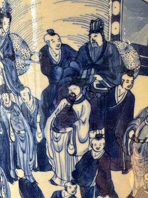 Grand vase de forme roulea en porcelaine de Chine en bleu et blanc à décor de 'Guo Ziyi 郭子儀拜壽', Kangxi — photo 30