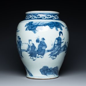 Grand vase en porcelaine de Chine en bleu et blanc à décor d'immortels, époque Transition — photo 3