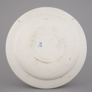 Grand vase fin en forme d'urne en faïence de Delft, bleu et blanc avec chinoiserie, décor scène de thé, 17e — photo 2