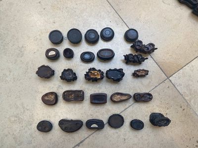 Grande collection de 137 petits socles variés en bois, Chine, 19/20ème — photo 2