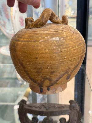 Grande collection de dix-neuf pots à chaux en grès, Vietnam, 14ème et postérieur — photo 53