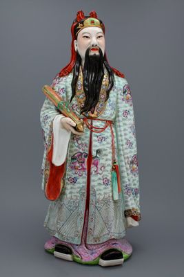 Grande figure d'un immortel en porcelaine de Chine, famille rose, République