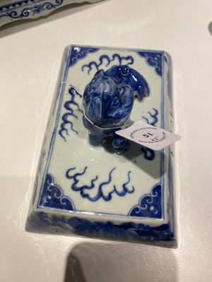 Grande garniture d'autel en porcelaine de Chine en bleu et blanc, 19ème — photo 37
