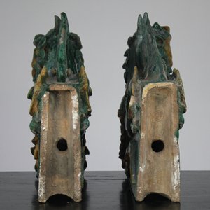 Grande paire d'ornements de toit en glaçure sancai, poss. dynastie Ming — photo 1