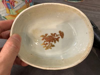 Grande service de table de 81 pièces en porcelaine de Chine famille rose de Canton, 19ème — photo 72