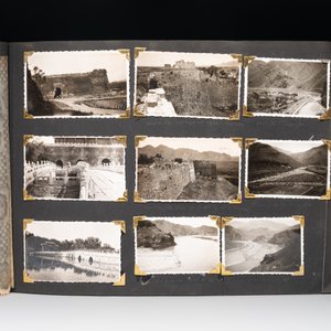 (Graphic content!) A photo album with sights of China and post-war scenes, 20th C. — photo 14