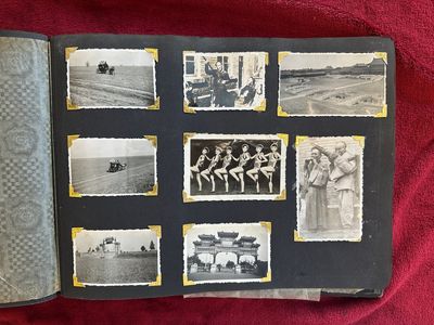 (Graphic content!) A photo album with sights of China and post-war scenes, 20th C. — 照片 15