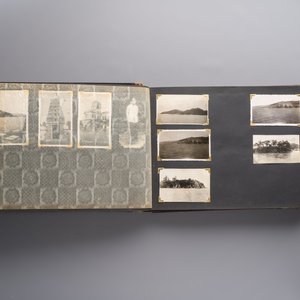 (Graphic content!) A photo album with views of China and Southeast Asia, incl. French military presence, wartime scenes and executions, 20th C. — photo 14