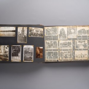 (Graphic content!) A photo album with views of China and Southeast Asia, incl. French military presence, wartime scenes and executions, 20th C. — photo 15