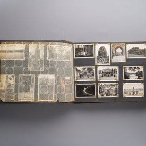 (Graphic content!) A photo album with views of China and Southeast Asia, incl. French military presence, wartime scenes and executions, 20th C. — photo 16