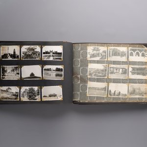 (Graphic content!) A photo album with views of China and Southeast Asia, incl. French military presence, wartime scenes and executions, 20th C. — photo 44