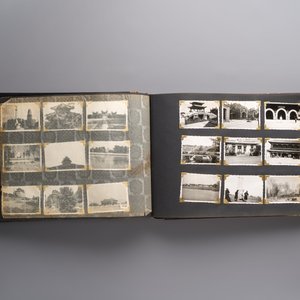 (Graphic content!) A photo album with views of China and Southeast Asia, incl. French military presence, wartime scenes and executions, 20th C. — photo 45