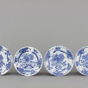Groep van 8 blauw en witte borden in Chinees porselein, 18e eeuw — foto 3