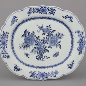 Groot ovalen blauw en wit dienblad in Chinees porselein, Qianlong, 18e eeuw — foto 1