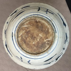 Grote Chinese Swatow schotel, Ming-dynastie, 16e eeuw — foto 2