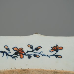 Grote octagonale schotel in Chinees porselein met arend, famille rose, Qianlong, 18e eeuw — foto 5