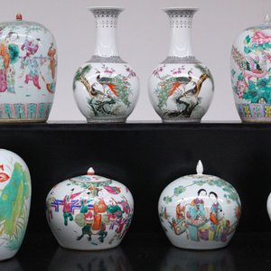 Groupe de 8 vases en porcelaine de Chine, 19e-20e — photo 1