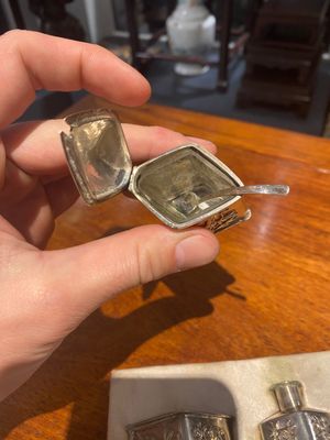 Groupe de dix petit objets en argent, Chine, marque Bao Sheng 寶升, 19/20ème — photo 16