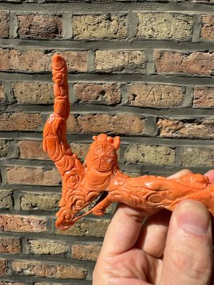 Groupe de huit immortels en corail rouge sur socle en bois, Chine, 19/20ème — photo 7