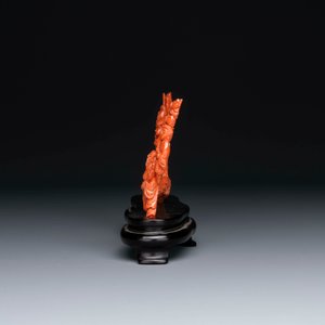 Groupe de huit immortels en corail rouge sur socle en bois, Chine, 19/20ème — photo 2