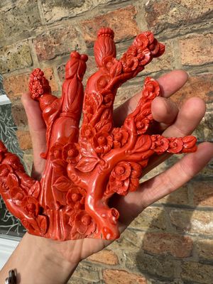 Groupe figurant des dames avec des enfants jouants en corail rouge sur socle en bois, Chine, 19/20ème — photo 6