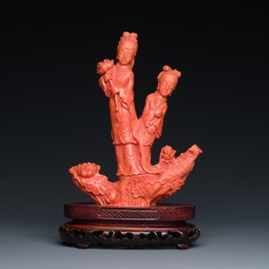 Groupe figurant deux femmes aux fleurs de lotus en corail rouge, Chine, 19/20ème — photo 3