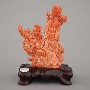 Groupe fine sculptée en corail rouge de Guanyin jouant le 'Qin', Chine, 19e — photo 3