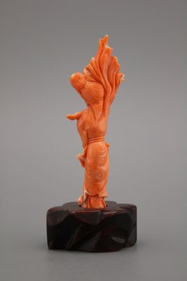 Guanyin en corail chinois, 19/20e