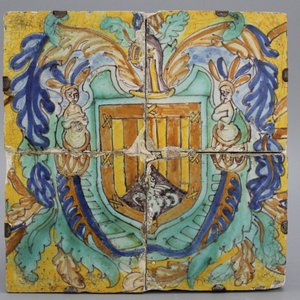 Heraldisch paneel met 4 polychrome tegels, Sevilla, ca. 1600 — foto 1