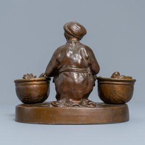 Hoang Xuan Lan Studio (Vietnam, 1st half 20th C.): A street seller in Hanoi, a bronze group — 照片 4