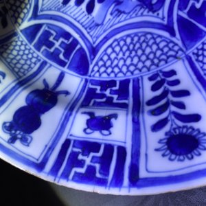 Huit assiettes en porcelaine de Chine en bleu et blanc de style Wanli, Kangxi — photo 11