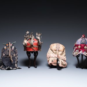 Huit chapeaux d'enfants, Chine, 19/20ème — photo 4
