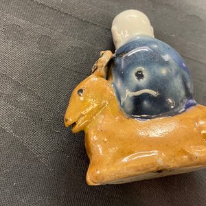 Huit groupes en biscuit émaillé bleu, blanc et céladon, Chine, Qianlong/Jiaqing — photo 15