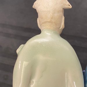 Huit groupes en biscuit émaillé bleu, blanc et céladon, Chine, Qianlong/Jiaqing — photo 36