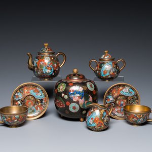 Huit pièces en émaux cloisonnés, Japon, Meiji, 19/20ème — photo 1