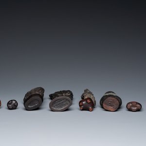 Huit pierres de lettrés ou 'gongshi' sur socles en bois, Chine, République — photo 7