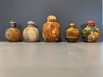 Huit tabatières en agate, pierres dures et quartz, 19/20ème — photo 3