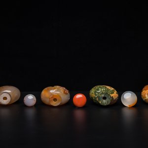 Huit tabatières en agate, pierres dures et quartz, 19/20ème — photo 6