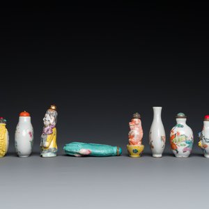 Huit tabatières en porcelaine de Chine famille rose, 19/20ème — photo 6
